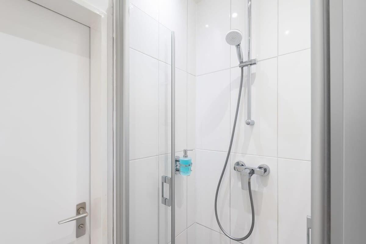 Big Central Apartment Near Rotkreuzplatz With 3 Bedroom For 12 Pax München Buitenkant foto