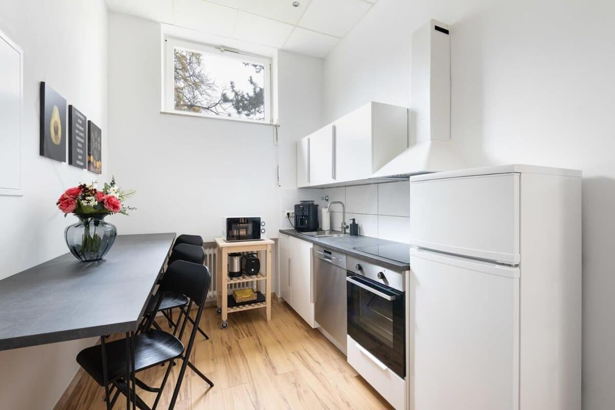 Big Central Apartment Near Rotkreuzplatz With 3 Bedroom For 12 Pax München Buitenkant foto